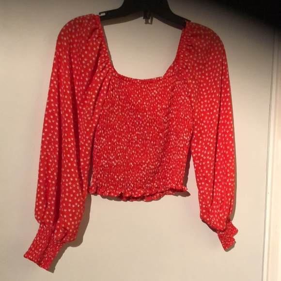 Sienna Sky XS Long sleeve Smocked crop top - Picture 5 of 7